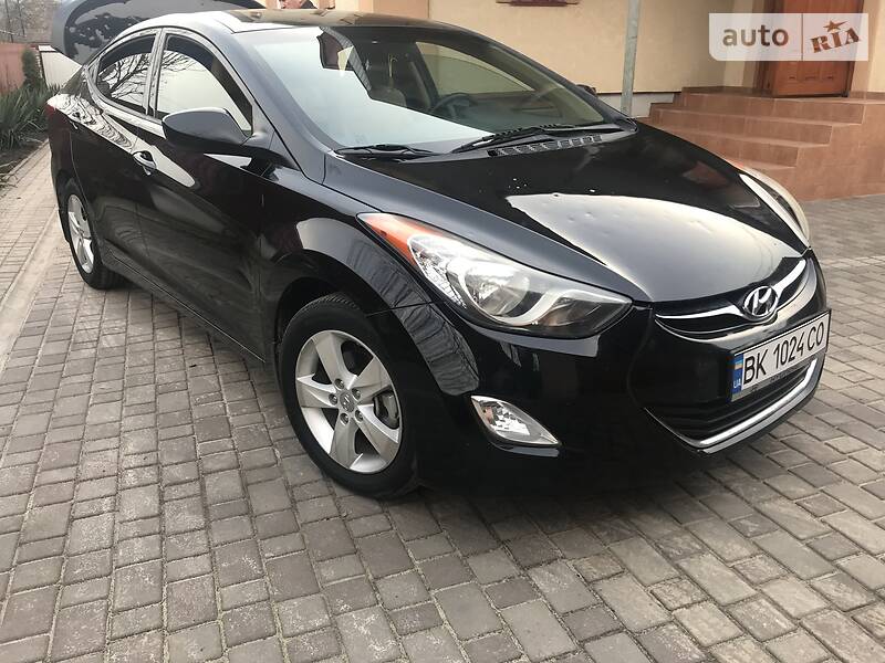 Седан Hyundai Elantra 2013 в Рівному