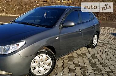 Седан Hyundai Elantra 2008 в Черновцах