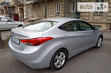 Седан Hyundai Elantra 2011 в 