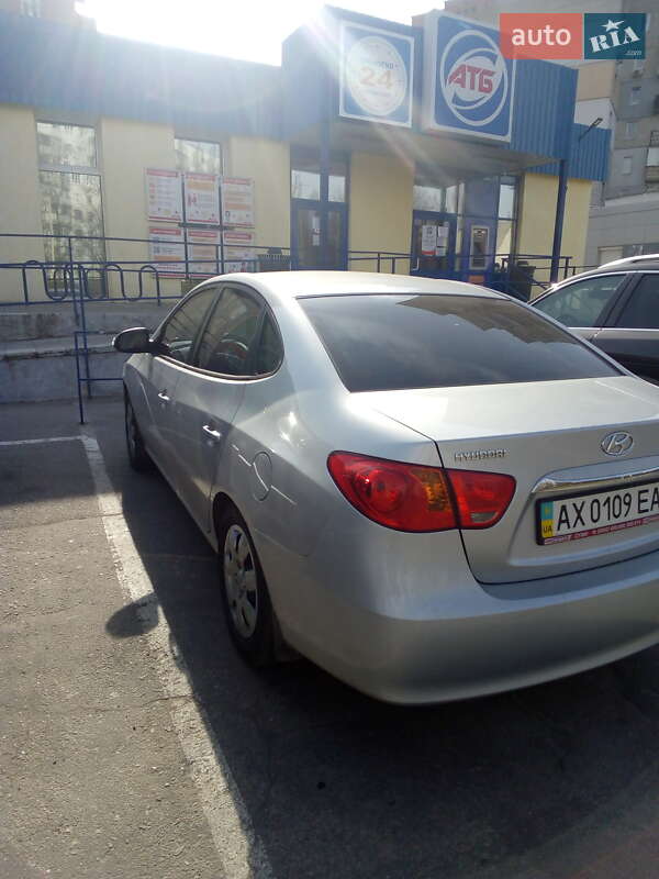Седан Hyundai Elantra 2011 в Харкові