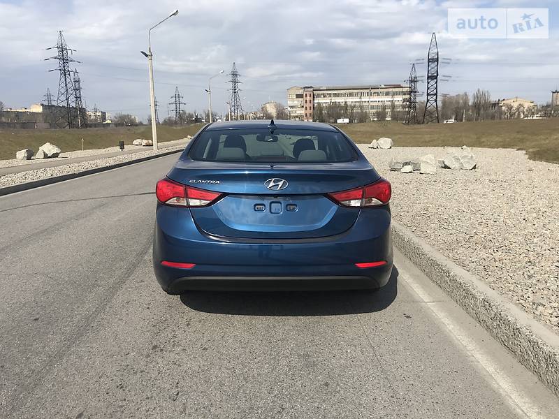 Седан Hyundai Elantra 2014 в Дніпрі