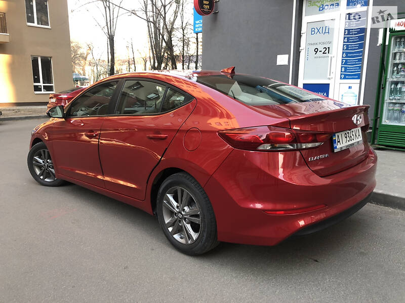 Седан Hyundai Elantra 2016 в Киеве