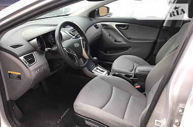 Седан Hyundai Elantra 2012 в 