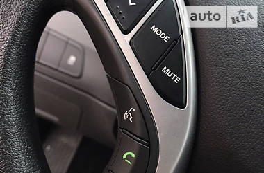 Седан Hyundai Elantra 2012 в 