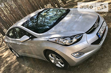 Седан Hyundai Elantra 2012 в 