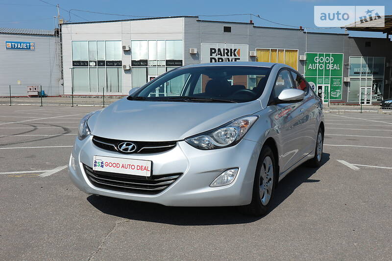 Седан Hyundai Elantra 2013 в Харкові