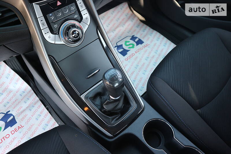 Седан Hyundai Elantra 2013 в Харкові