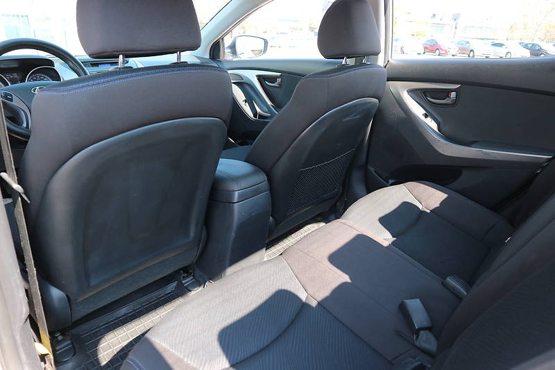 Седан Hyundai Elantra 2013 в Харкові
