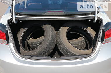 Седан Hyundai Elantra 2013 в  фото 28 Седан Hyundai Elantra 2013 в