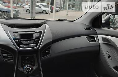 Седан Hyundai Elantra 2013 в 