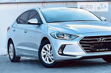 Седан Hyundai Elantra 2015 в Одессе