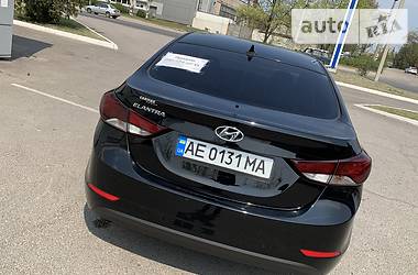 Седан Hyundai Elantra 2014 в 
