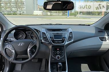 Седан Hyundai Elantra 2014 в 