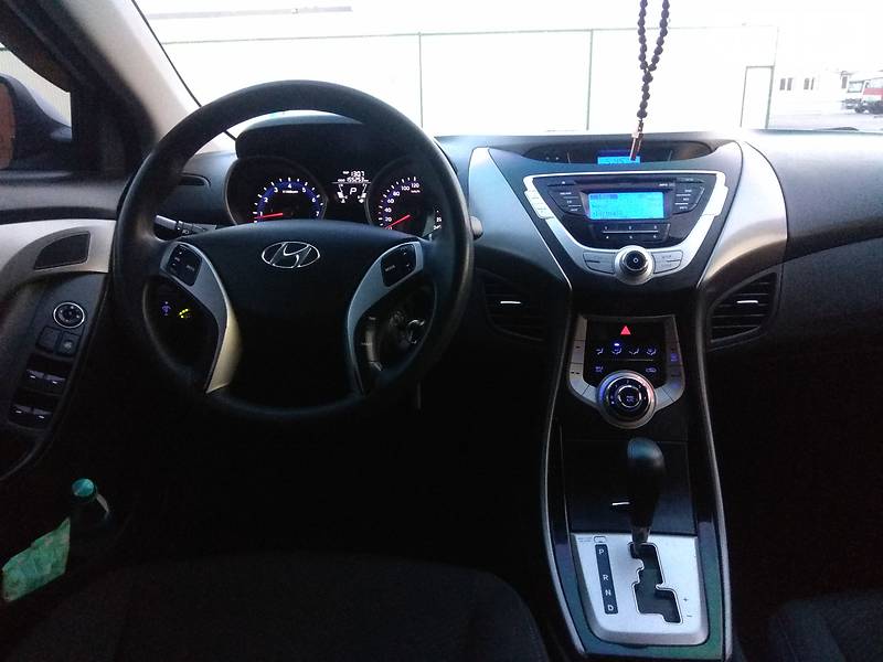 Седан Hyundai Elantra 2011 в Херсоні