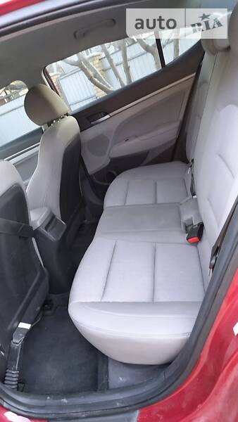 Седан Hyundai Elantra 2016 в Вінниці