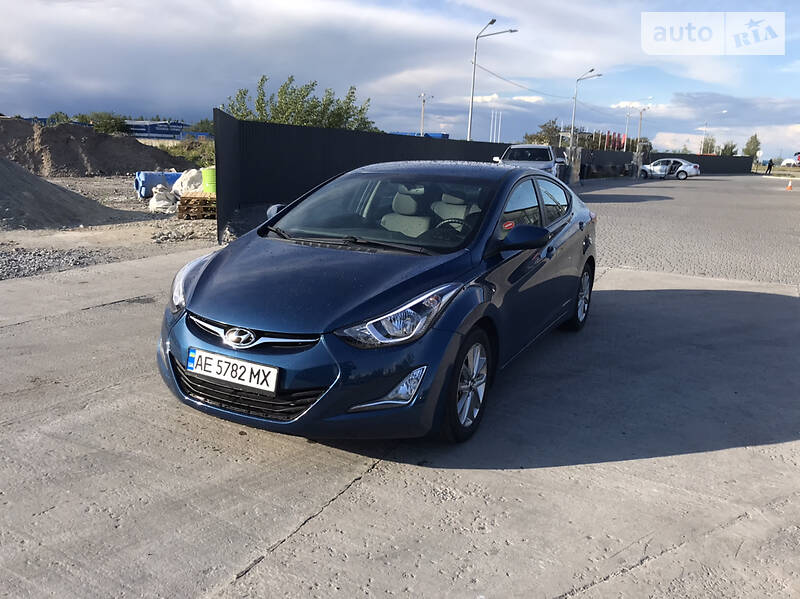 Седан Hyundai Elantra 2014 в Дніпрі