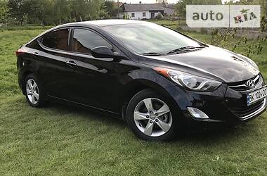 Седан Hyundai Elantra 2013 в Березному