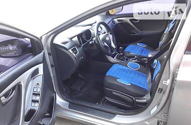 Седан Hyundai Elantra 2011 в 