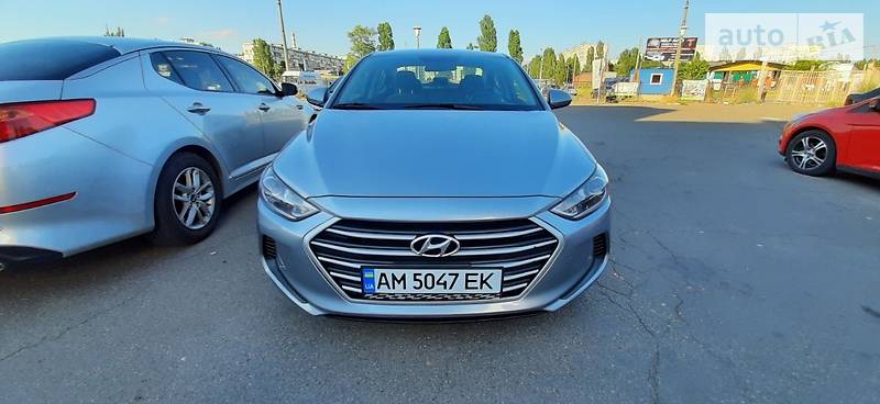 Седан Hyundai Elantra 2017 в Києві