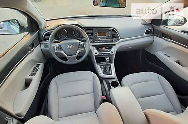 Седан Hyundai Elantra 2017 в 