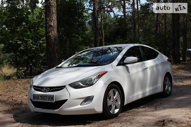 Седан Hyundai Elantra 2013 в Києві