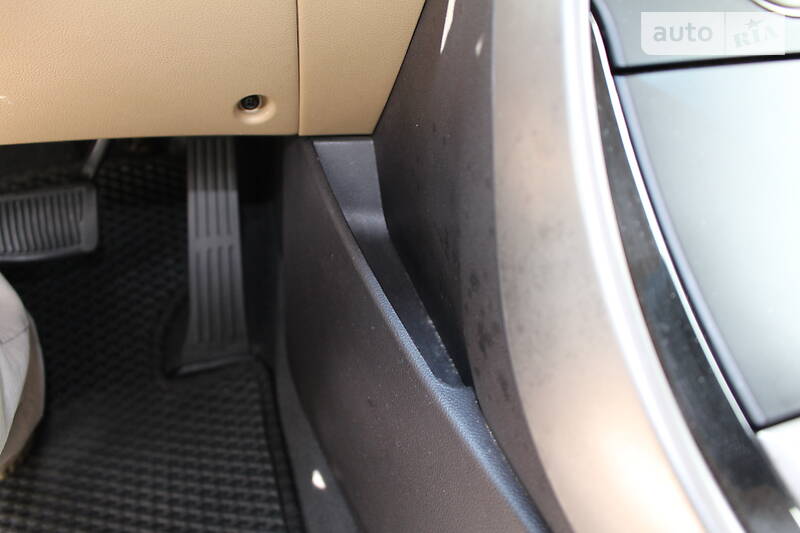 Седан Hyundai Elantra 2013 в Києві