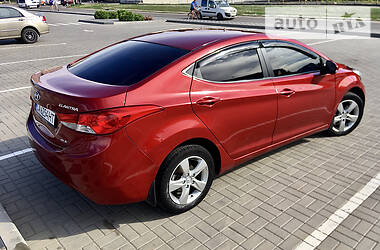 Седан Hyundai Elantra 2012 в Черкассах