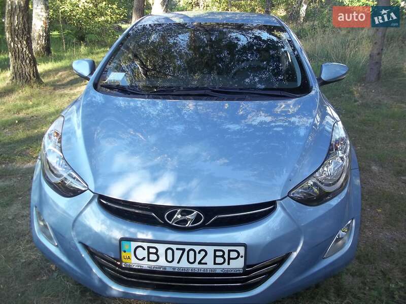 Седан Hyundai Elantra 2012 в Чернигове
