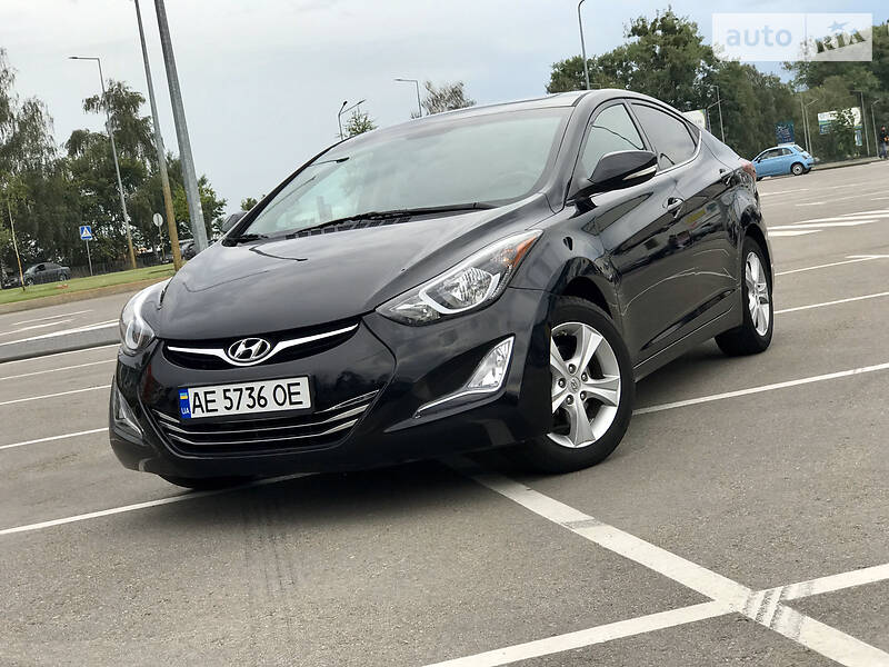 Седан Hyundai Elantra 2015 в Києві