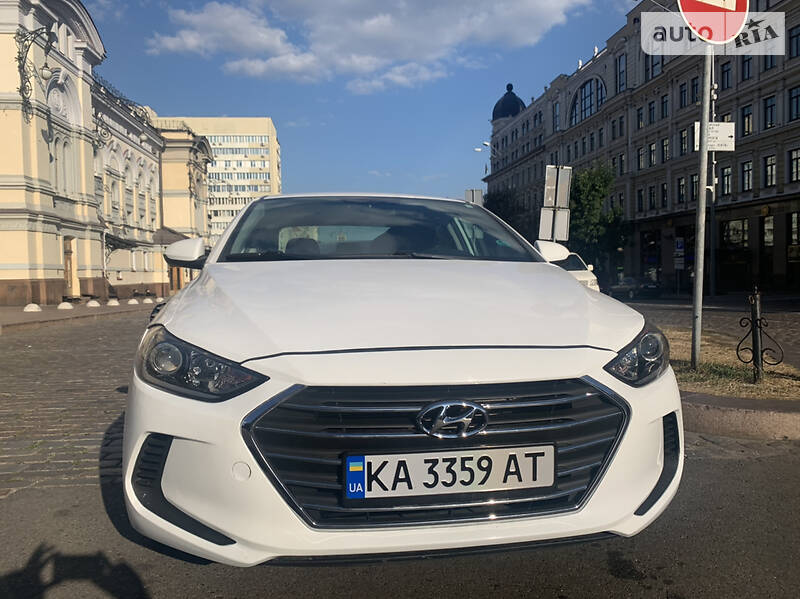 Седан Hyundai Elantra 2017 в Києві