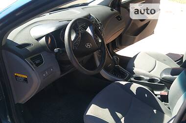 Седан Hyundai Elantra 2014 в 