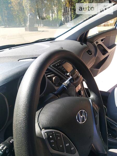Седан Hyundai Elantra 2014 в Кривому Розі
