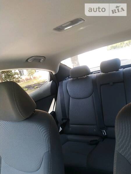 Седан Hyundai Elantra 2014 в Кривому Розі