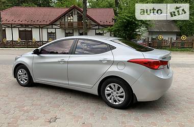 Седан Hyundai Elantra 2013 в Дрогобыче