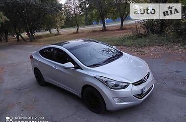 Седан Hyundai Elantra 2011 в Лубнах