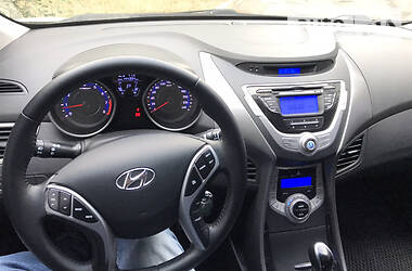 Седан Hyundai Elantra 2012 в Харькове