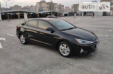 Седан Hyundai Elantra 2019 в Киеве