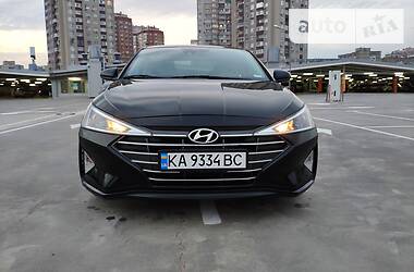 Седан Hyundai Elantra 2019 в Киеве