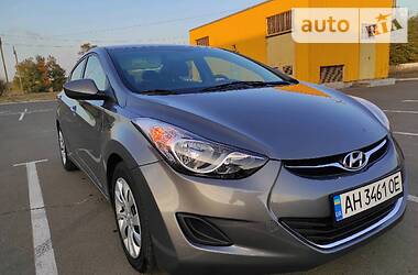 Седан Hyundai Elantra 2012 в Маріуполі