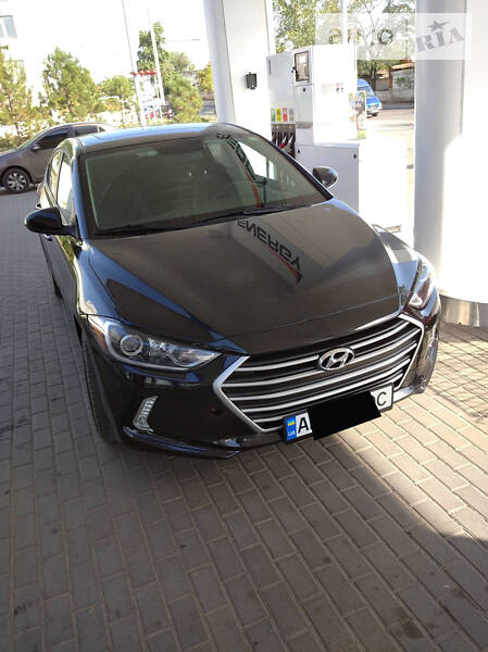Седан Hyundai Elantra 2016 в Днепре