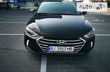 Седан Hyundai Elantra 2016 в Киеве