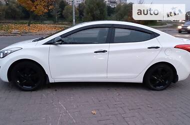 Седан Hyundai Elantra 2013 в Киеве