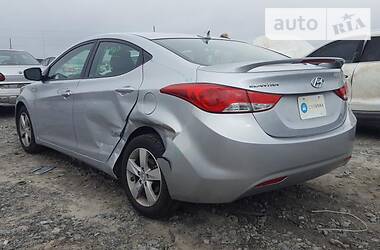 Седан Hyundai Elantra 2013 в Киеве