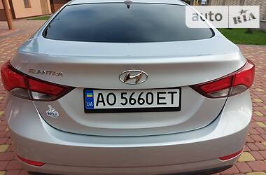 Седан Hyundai Elantra 2014 в Тячеве