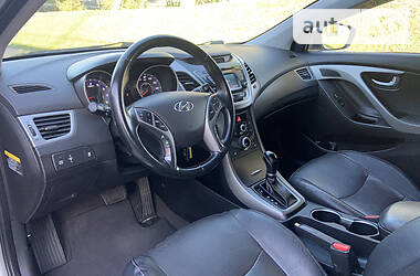 Седан Hyundai Elantra 2014 в Киеве