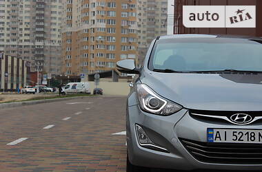 Седан Hyundai Elantra 2014 в Киеве