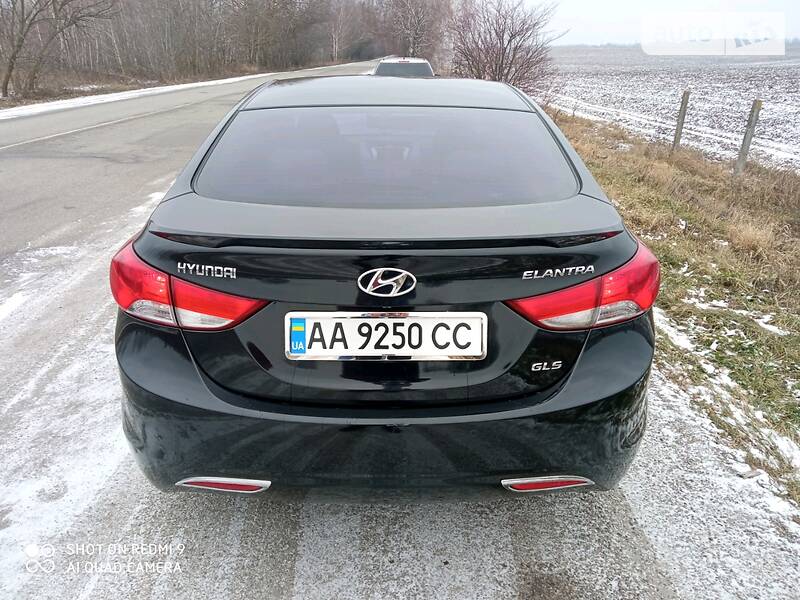 Седан Hyundai Elantra 2012 в Василькове