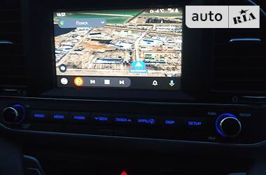 Седан Hyundai Elantra 2017 в Синельниково
