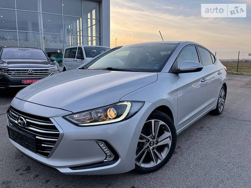 Седан Hyundai Elantra 2016 в Херсоне