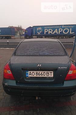 Седан Hyundai Elantra 2002 в Ужгороде